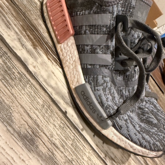 Adidas Gray and Pink Sneakers with Modern Design - Picture 1 of 1
